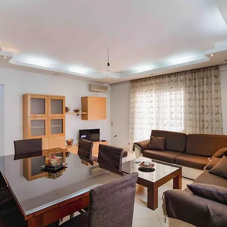 Sea Billows Sarandë