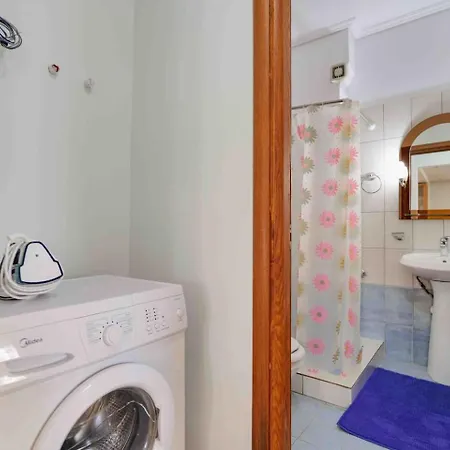 Sea Billows Sarandë