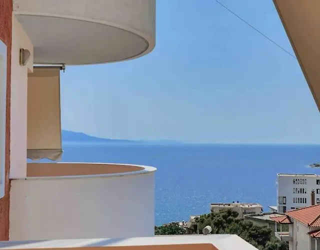 Sea Billows Apartment *